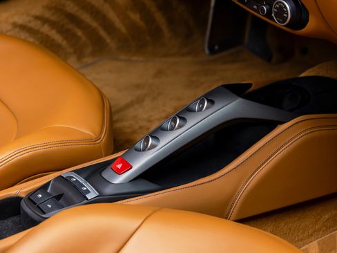 Used 2018 Ferrari 488 Spider RWD image 32