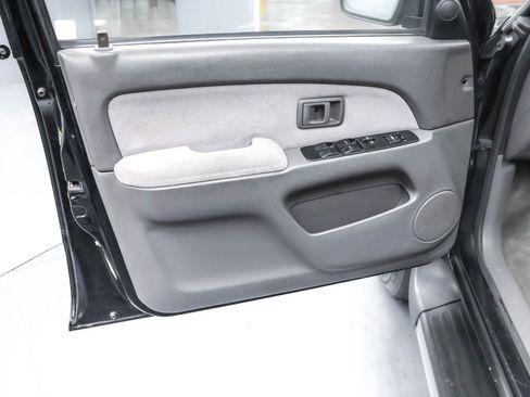 Used 2001 Toyota 4Runner SR5 image 8