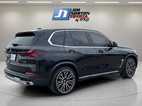 Used 2024 BMW X5 xDrive40i w/ Premium Package image 5