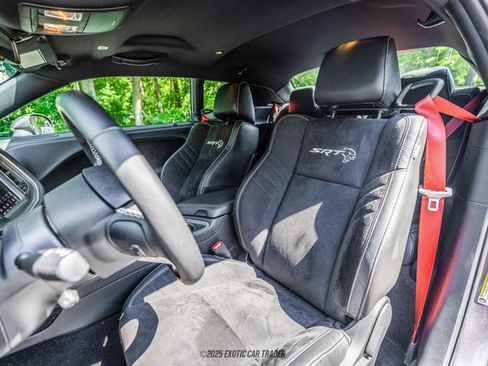 Used 2020 Dodge Challenger SRT Hellcat image 32