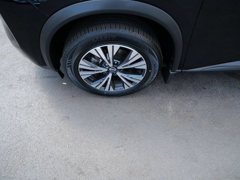 Used 2022 Nissan Rogue SV AWD/4WD image 34