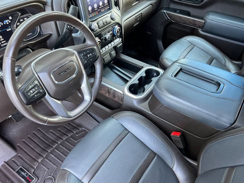 Used 2022 GMC Sierra 2500 Denali w/ Denali Ultimate Package image 9