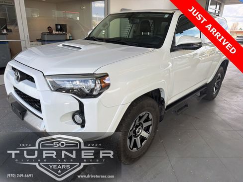 Certified 2018 Toyota 4Runner TRD Off-Road Premium image 4
