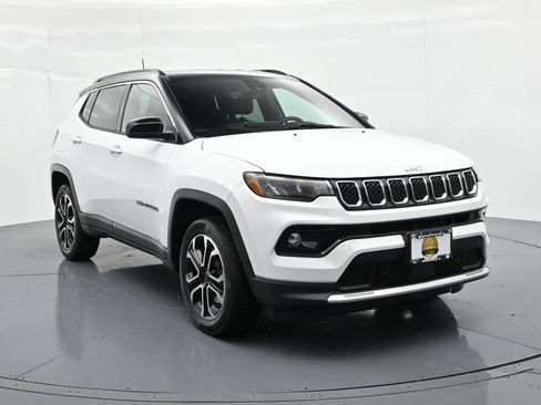 Used 2023 Jeep Compass Limited AWD/4WD image 4