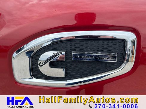 Used 2016 Nissan Titan SL image 10