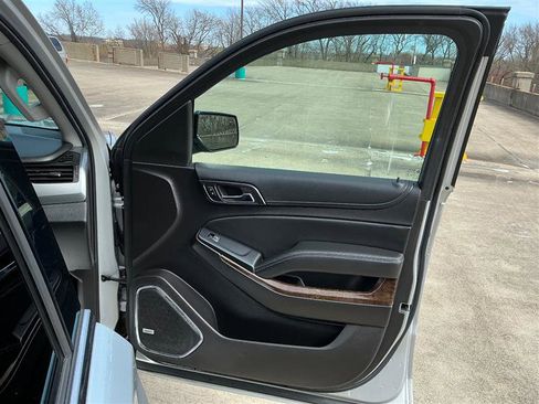Used 2016 Chevrolet Tahoe LT image 36