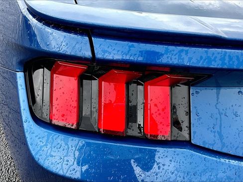 Used 2024 Ford Mustang GT Premium RWD image 28