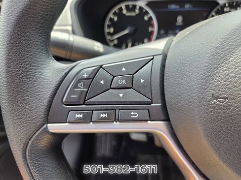 Used 2025 Nissan Altima 2.5 SV FWD image 26