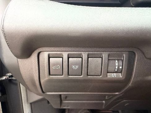 Used 2024 Subaru Ascent Touring w/ Popular Package #2 AWD/4WD image 7