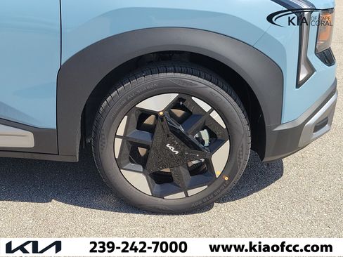 New 2027 Kia Seltos S FWD image 7