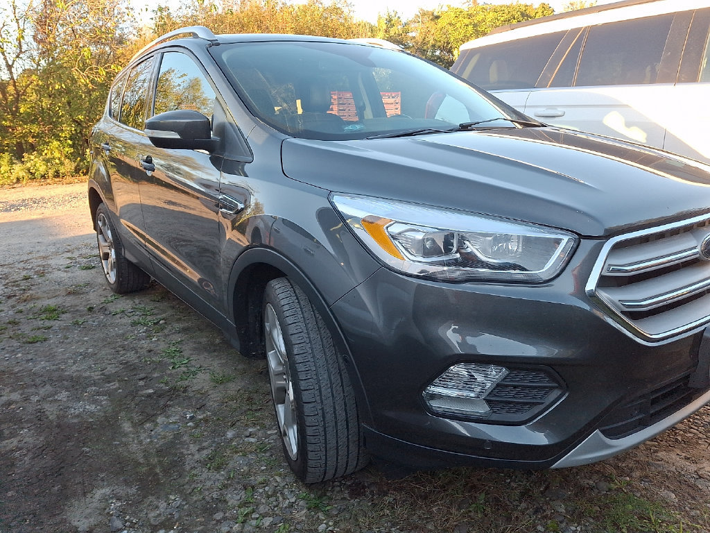 Used 2019 Ford Escape Titanium AWD/4WD image 2