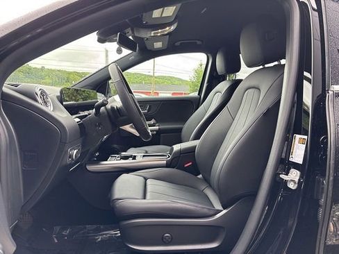 Certified 2025 Mercedes-Benz GLA 250 4MATIC image 13