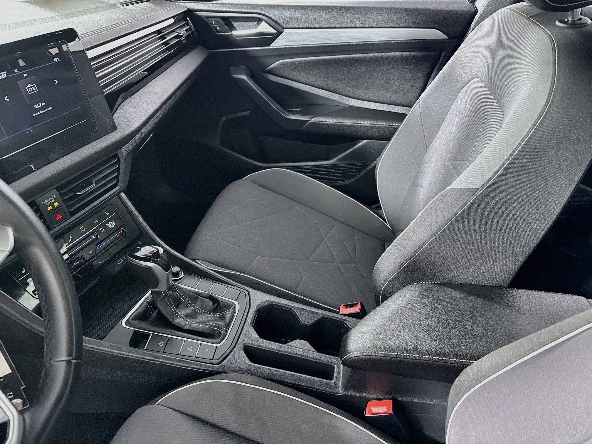 Used 2025 Volkswagen Jetta Sport FWD image 24