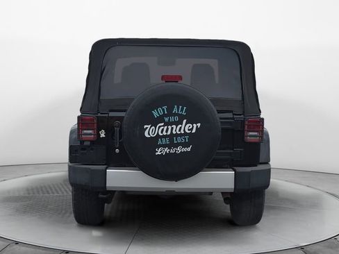 Used 2015 Jeep Wrangler Sahara image 4