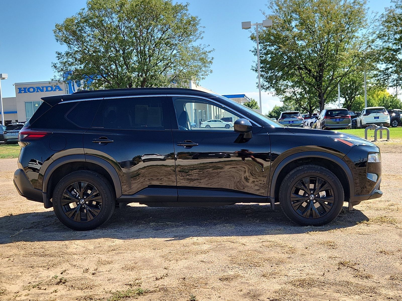 Used 2023 Nissan Rogue SV w/ SV Premium B Package AWD/4WD image 6