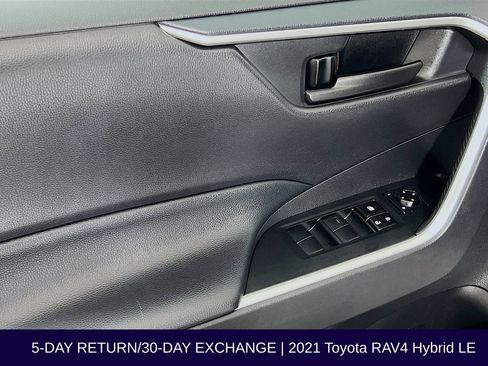 Used 2021 Toyota RAV4 LE AWD/4WD image 23