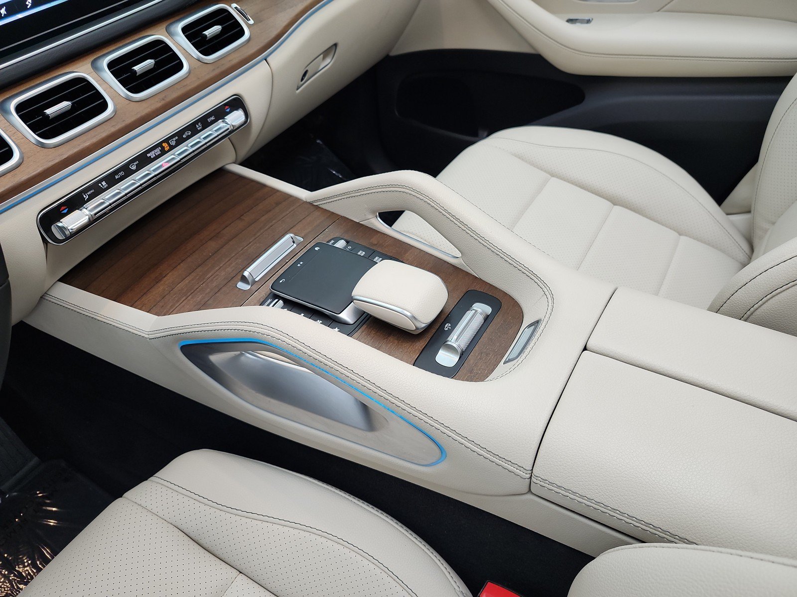 Certified 2022 Mercedes-Benz GLS 450 4MATIC image 11