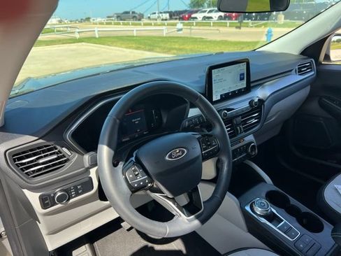 Used 2024 Ford Escape Active AWD/4WD image 6