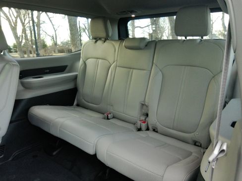 Used 2024 Jeep Wagoneer Series II image 19