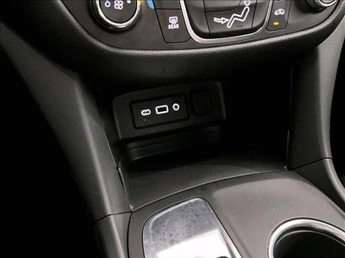 Used 2023 Chevrolet Equinox LT FWD image 26