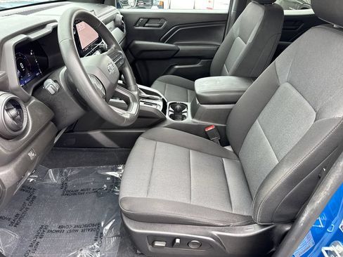 Used 2023 Chevrolet Colorado Trail Boss w/ Technology Package AWD/4WD image 25