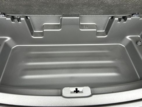 Used 2019 Buick Enclave Essence FWD image 8
