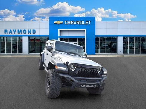 Used 2024 Jeep Wrangler Unlimited Sport AWD/4WD image 9