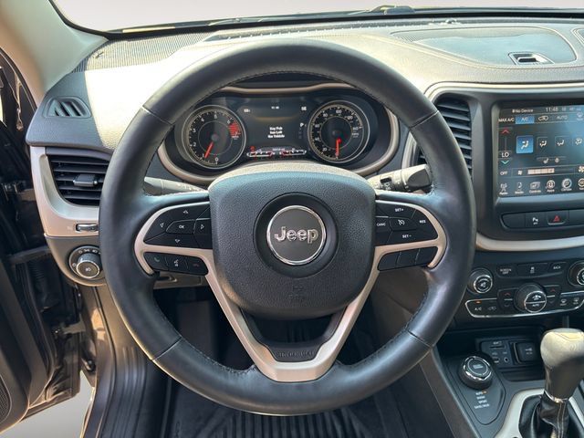Used 2018 Jeep Cherokee Limited AWD/4WD image 13