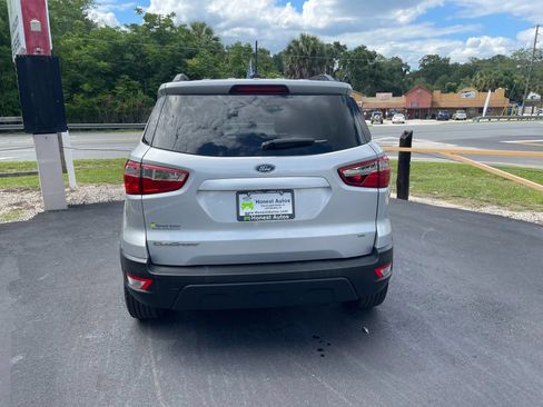 Used 2021 Ford EcoSport SE FWD image 4