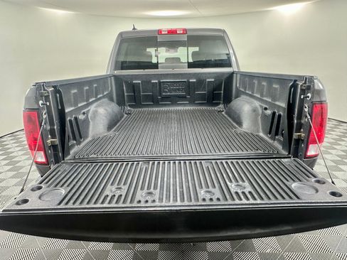 Used 2019 RAM 1500 Classic SLT w/ Luxury Group AWD/4WD image 5