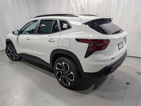 New 2026 Chevrolet Trax RS w/ Driver Confidence Package image 6