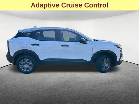 Used 2025 Nissan Kicks S image 8