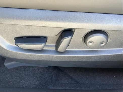 New 2025 INFINITI QX50 Pure image 10