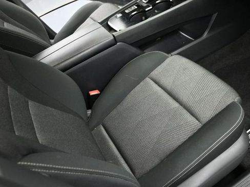 Used 2024 Nissan Rogue SV image 30