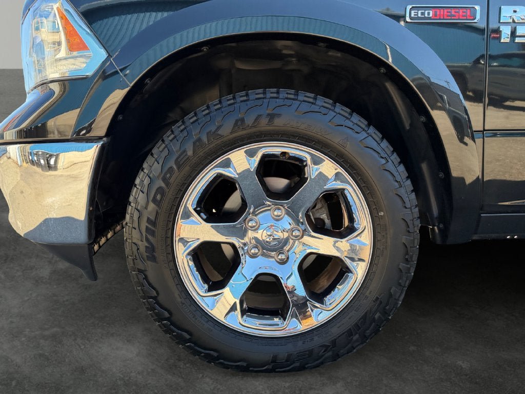 Used 2018 RAM 1500 Laramie AWD/4WD image 4