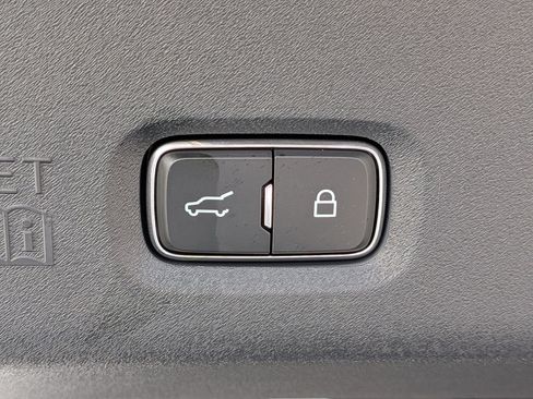 Used 2025 Lincoln Navigator L Black Label image 16