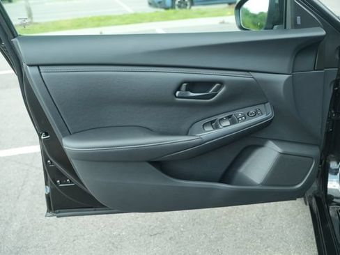 Used 2025 Nissan Sentra S FWD image 13