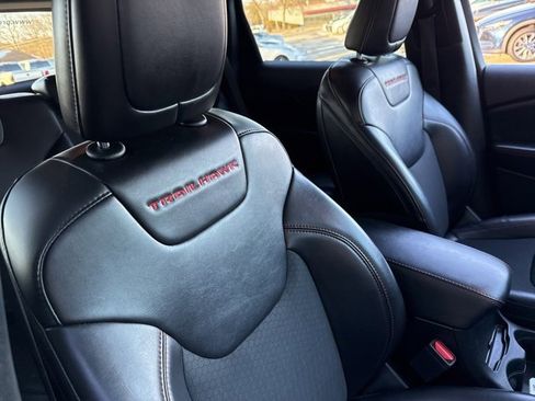 Used 2020 Jeep Cherokee Trailhawk w/ Cold Weather Group image 42