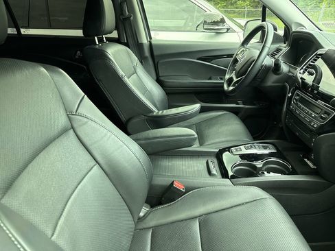 Used 2022 Honda Pilot Elite image 19