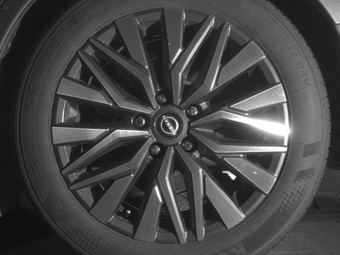 Used 2025 Nissan Altima 2.5 SV image 14