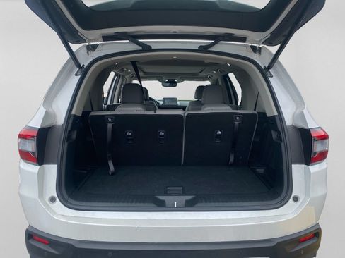 Used 2025 Honda Pilot Touring image 28
