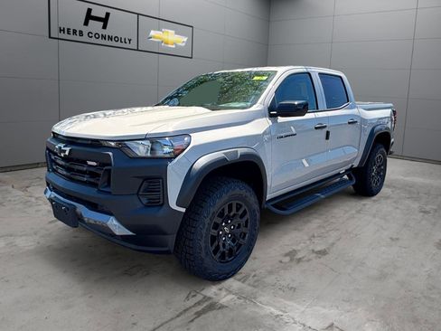 New 2026 Chevrolet Colorado Trail Boss AWD/4WD image 1