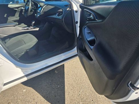 Used 2023 Chevrolet Malibu LT image 10