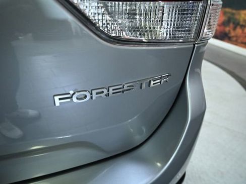 Used 2020 Subaru Forester Premium image 16