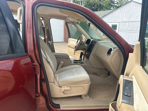 Used 2010 Ford Explorer XLT AWD/4WD image 12