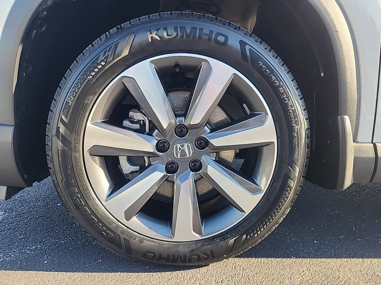 Used 2024 Honda Pilot Touring image 12