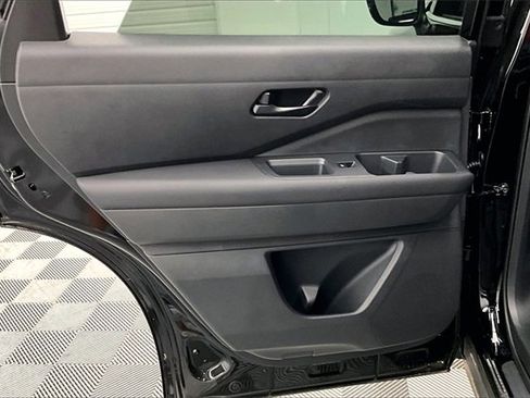 New 2025 Nissan Pathfinder SV w/ Cargo Package image 29