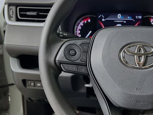 Used 2023 Toyota RAV4 XLE AWD/4WD image 19