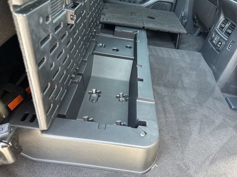 Used 2021 Nissan Titan PRO-4X w/ Pro-4x Convenience Package AWD/4WD image 19