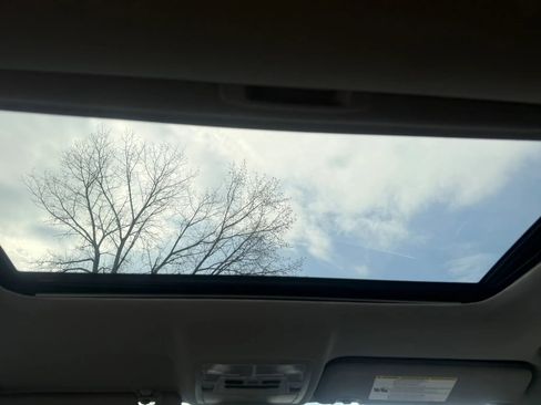 Used 2018 Toyota Highlander XLE image 33